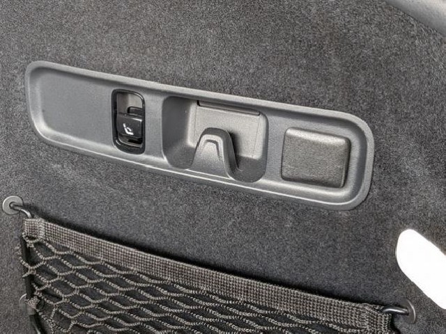 MERCEDES AMG GT 2025 Image 69