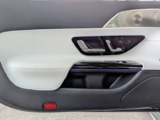 MERCEDES AMG GT 2025 Image 75