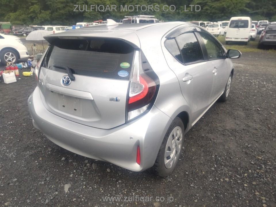 TOYOTA AQUA 2021 Image 2