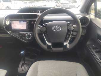 TOYOTA AQUA 2021 Image 9