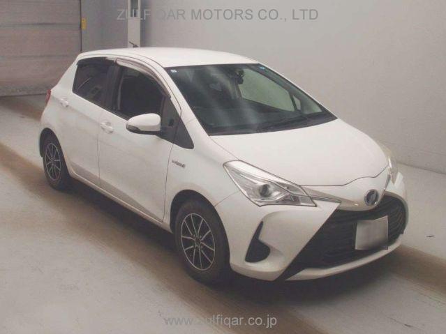 TOYOTA VITZ 2017 Image 3