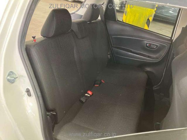 TOYOTA VITZ 2017 Image 8