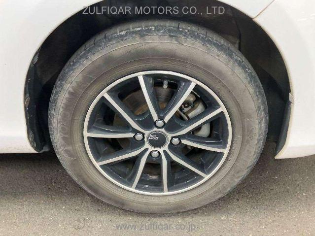 TOYOTA VITZ 2017 Image 10