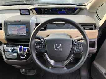 HONDA FREED HYBRID 2016 Image 4