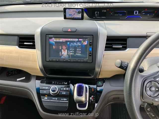 HONDA FREED HYBRID 2016 Image 6
