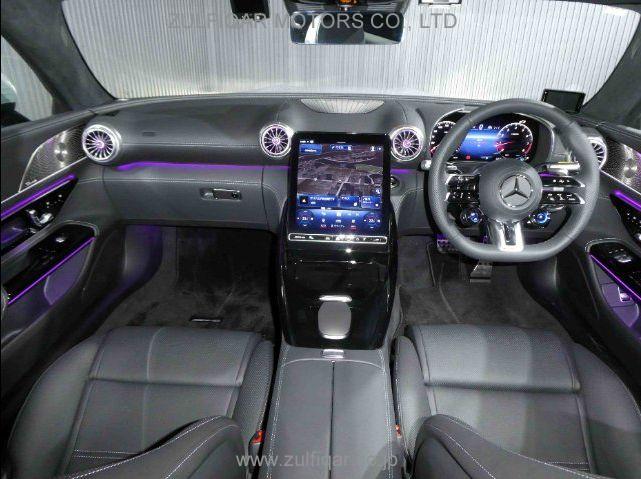 MERCEDES AMG GT 2024 Image 12