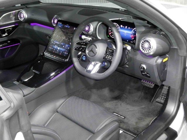 MERCEDES AMG GT 2024 Image 21