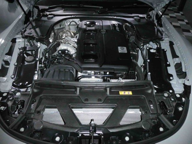 MERCEDES AMG GT 2024 Image 28