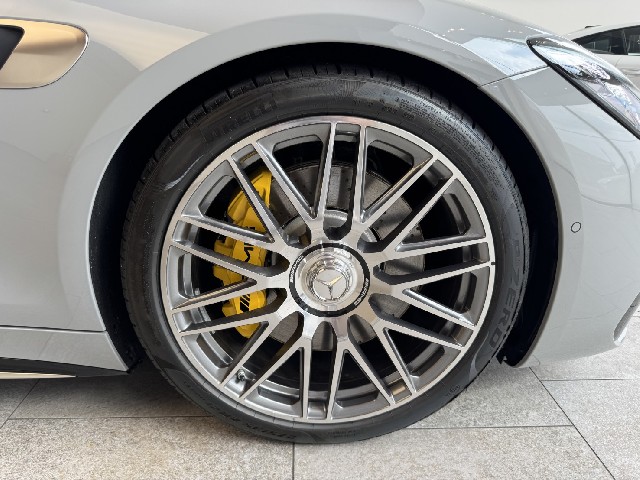 MERCEDES AMG GT 2024 Image 33