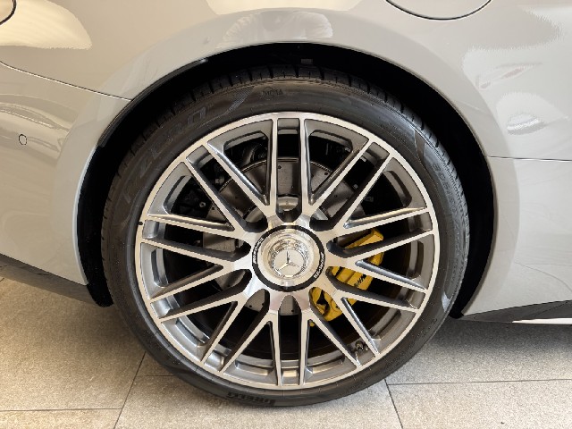 MERCEDES AMG GT 2024 Image 34