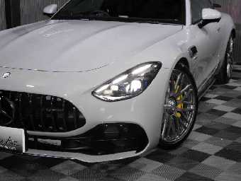 MERCEDES AMG GT 2024 Image 5