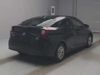 TOYOTA PRIUS 2021 Image 2