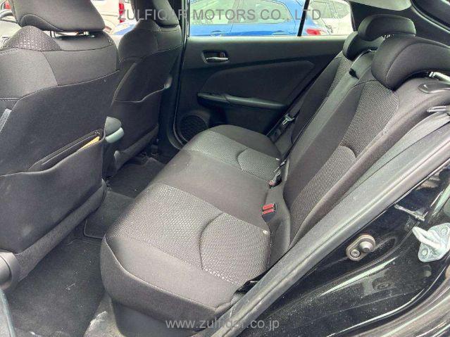 TOYOTA PRIUS 2021 Image 10