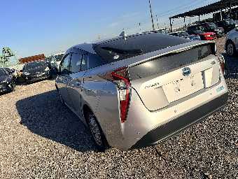 TOYOTA PRIUS 2017 Image 14