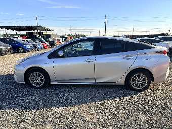 TOYOTA PRIUS 2017 Image 18