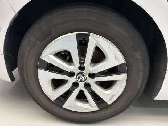 TOYOTA PRIUS 2017 Image 10