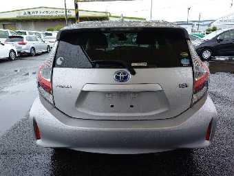 TOYOTA AQUA 2019 Image 3