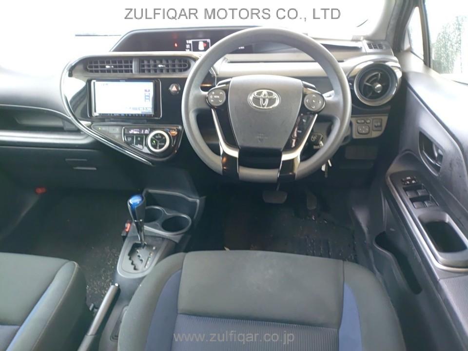 TOYOTA AQUA 2019 Image 9