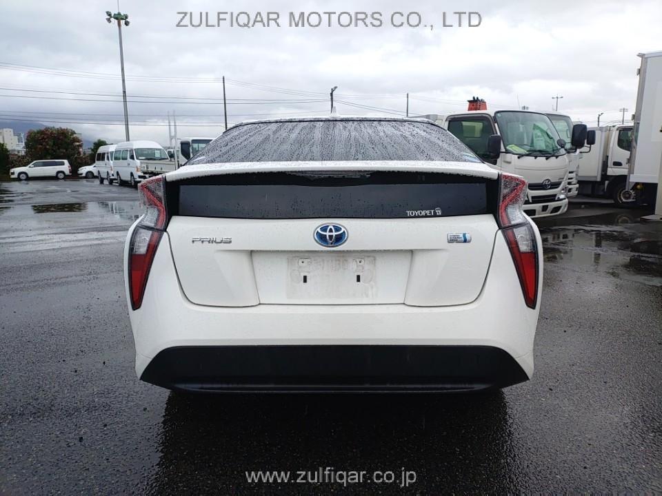 TOYOTA PRIUS 2017 Image 3