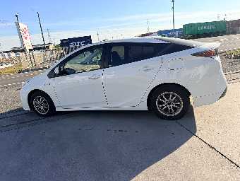 TOYOTA PRIUS 2017 Image 19