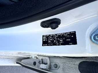 TOYOTA PRIUS 2017 Image 23