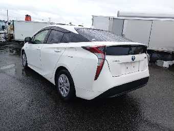 TOYOTA PRIUS 2017 Image 4