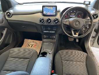 MERCEDES BENZ B CLASS 2015 Image 4