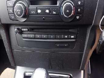 BMW 3 SERIES 2010 Image 10