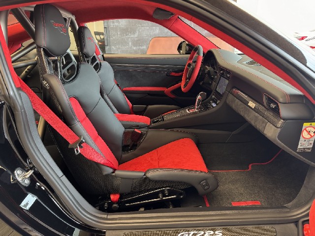 PORSCHE 911 2019 Image 20