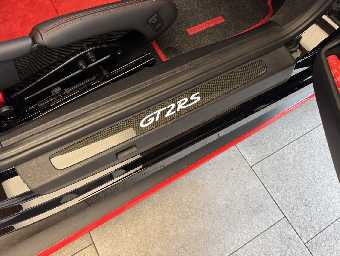 PORSCHE 911 2019 Image 17