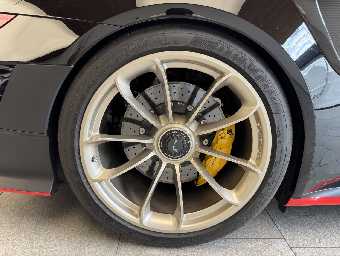 PORSCHE 911 2019 Image 34