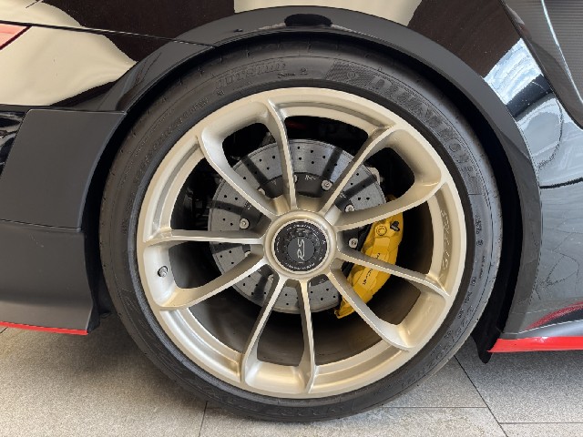PORSCHE 911 2019 Image 40