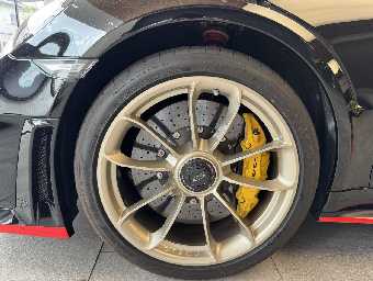 PORSCHE 911 2019 Image 36