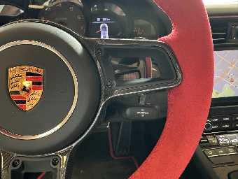 PORSCHE 911 2019 Image 42