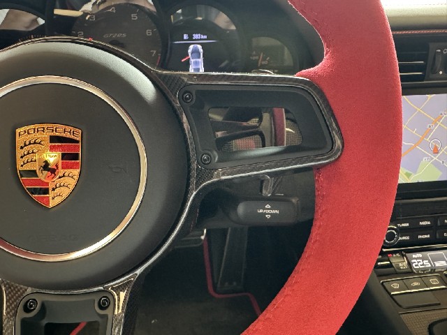 PORSCHE 911 2019 Image 48