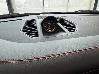 PORSCHE 911 2019 Image 45