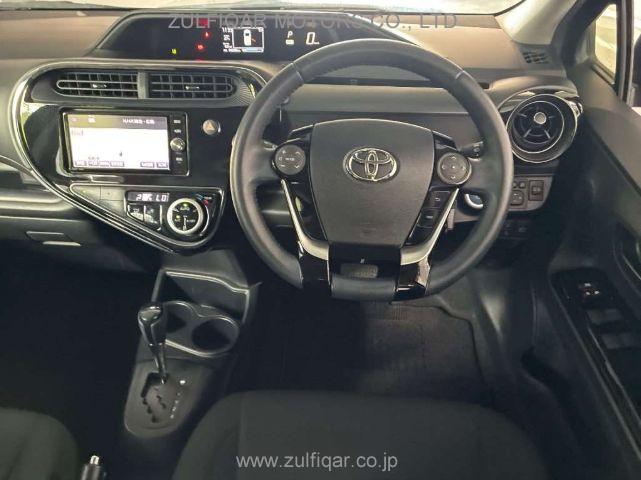 TOYOTA AQUA 2017 Image 6