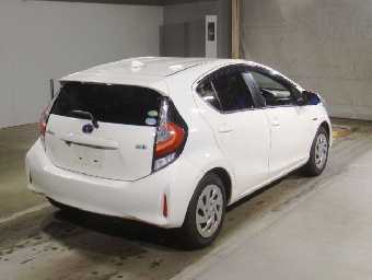 TOYOTA AQUA 2019 Image 2