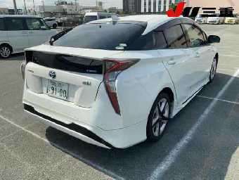 TOYOTA PRIUS 2016 Image 7