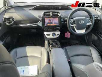 TOYOTA PRIUS 2016 Image 9