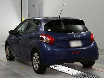 PEUGEOT 208 2015 Image 6
