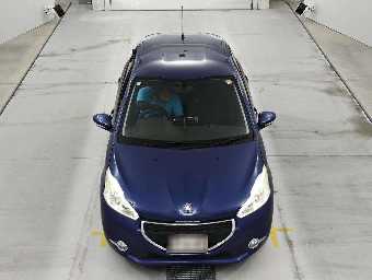 PEUGEOT 208 2015 Image 7