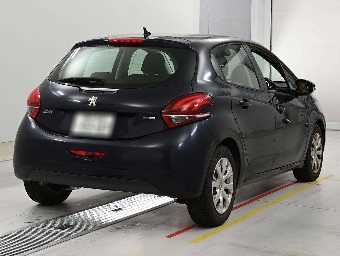 PEUGEOT 208 2017 Image 2