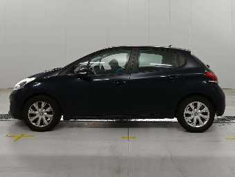 PEUGEOT 208 2017 Image 4