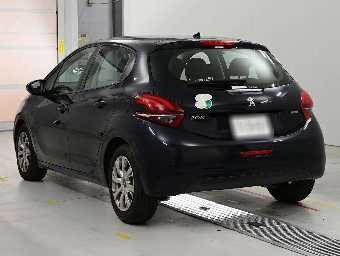PEUGEOT 208 2017 Image 6