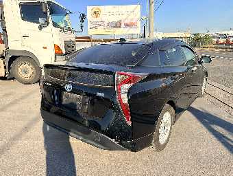 TOYOTA PRIUS 2017 Image 13
