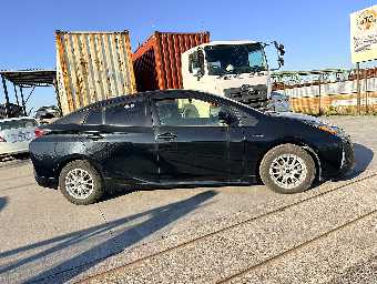 TOYOTA PRIUS 2017 Image 17