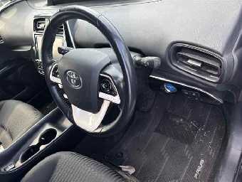 TOYOTA PRIUS 2017 Image 4