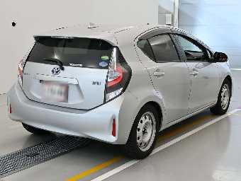 TOYOTA AQUA 2020 Image 2