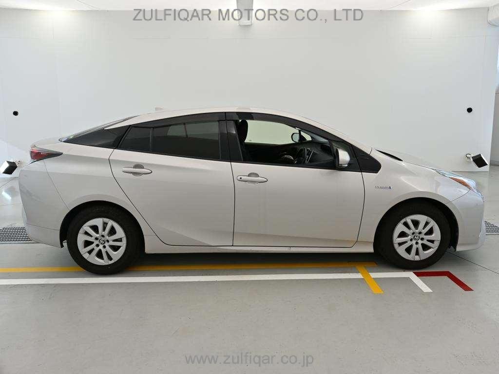 TOYOTA PRIUS 2017 Image 3